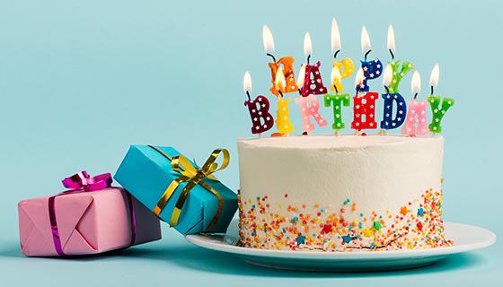 点着蜡烛的生日蛋糕设计生日快乐背景图片素材(JPG)