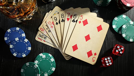 扑克筹码和筛子图片素材(JPG)