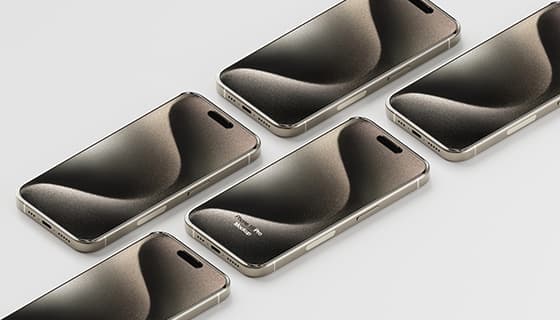 并排放着的原色钛金属 iPhone 15 Pro Max 手机素材(PSD)
